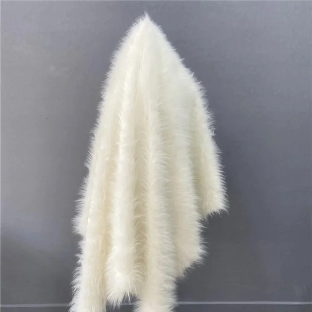 

Plush Fur Counter Display Toy Floor Mat Large Wool Fabric Wholesale Cloth Per Meter Apparel Sewing Diy Material