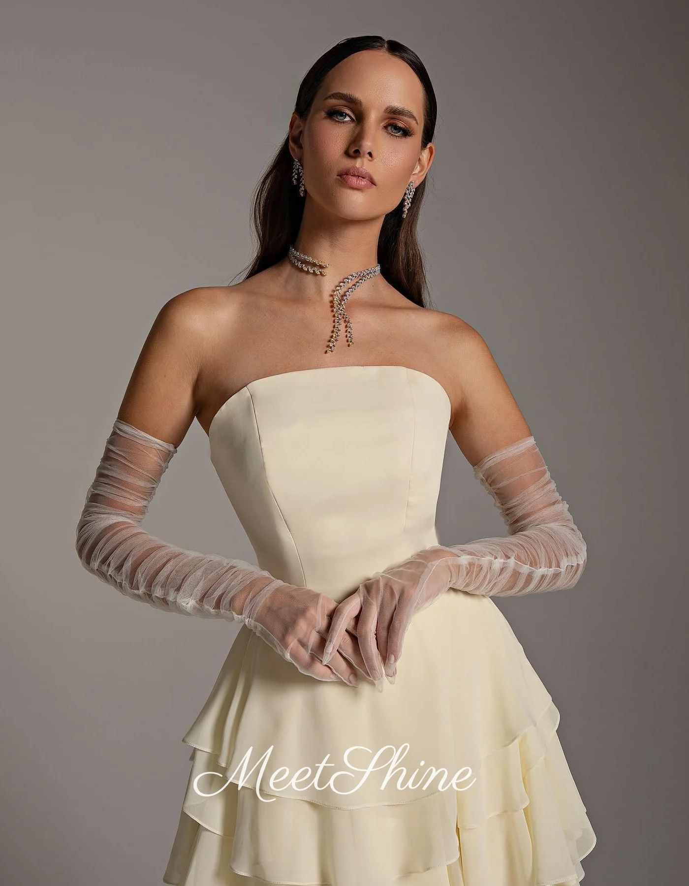 فساتين سهرة أنيقة من الشيفون الأصفر بدون حمالات فساتين سهرة بسيطة متدرجة في المملكة العربية السعودية فساتين زفاف مخصصة