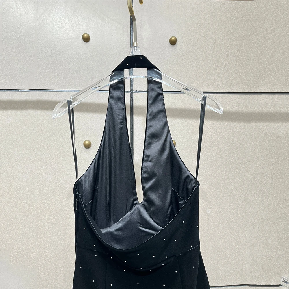 Hochwertiges Strass-Damenkleid mit Schleifendetail, sexy, rückenfrei, elegantes Pendler-Neckholder-Kleid, 2026, frühes Frühjahr, neu, Y2k