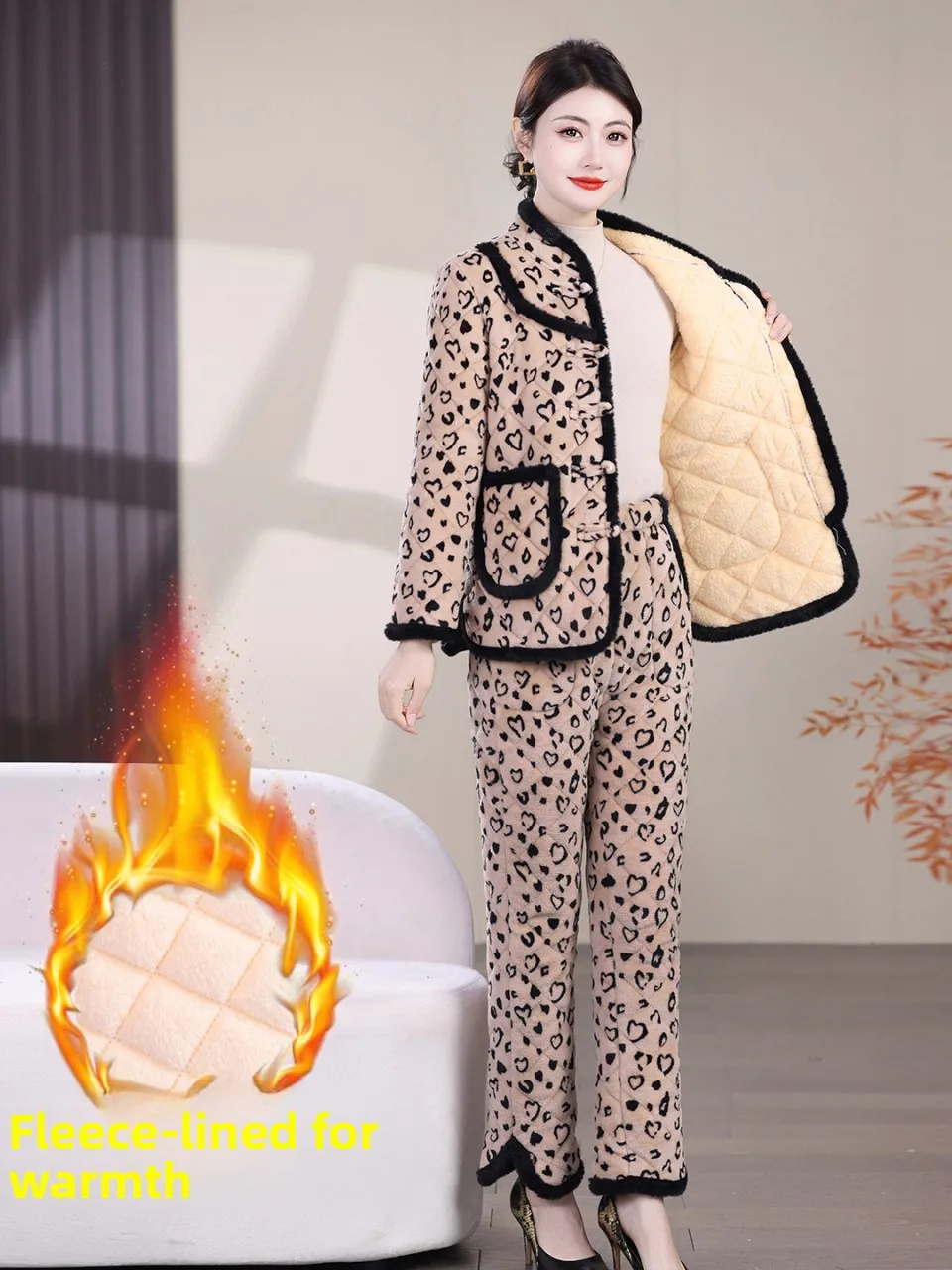 

Новый модный утепленный комплект из хлопка с леопардовым принтом: куртка и брюки для женщин среднего и старшего возраста, домашняя одежда, коллекция 2025 года