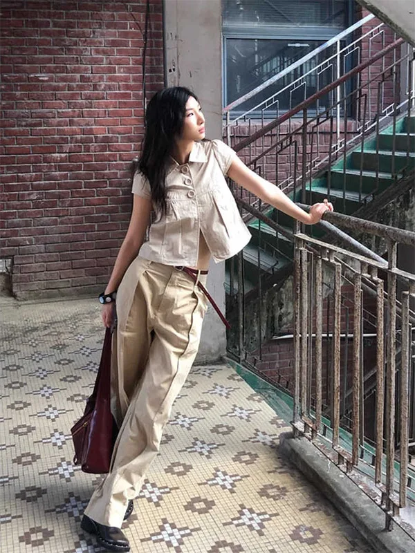 

Retro Unique Shirt Jacket Women's Short Sleeve Turn-down Collar Pocket Design Atmosphere Sensation Design Early Autumn