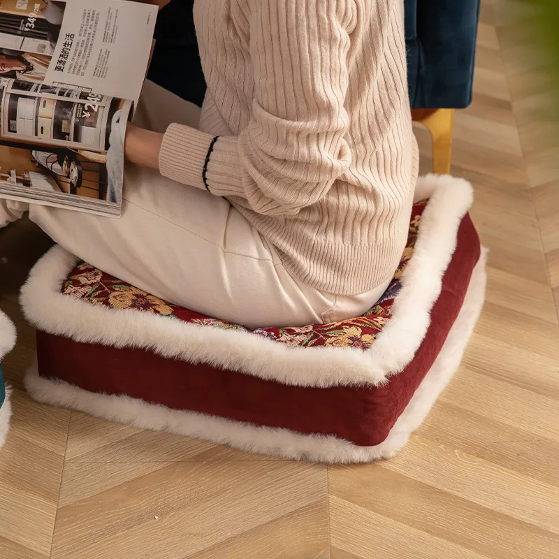 Light luxury retro seat cushion, floor mat, high-end feeling, double-layer rough edge model room cushion, countryside embroidery