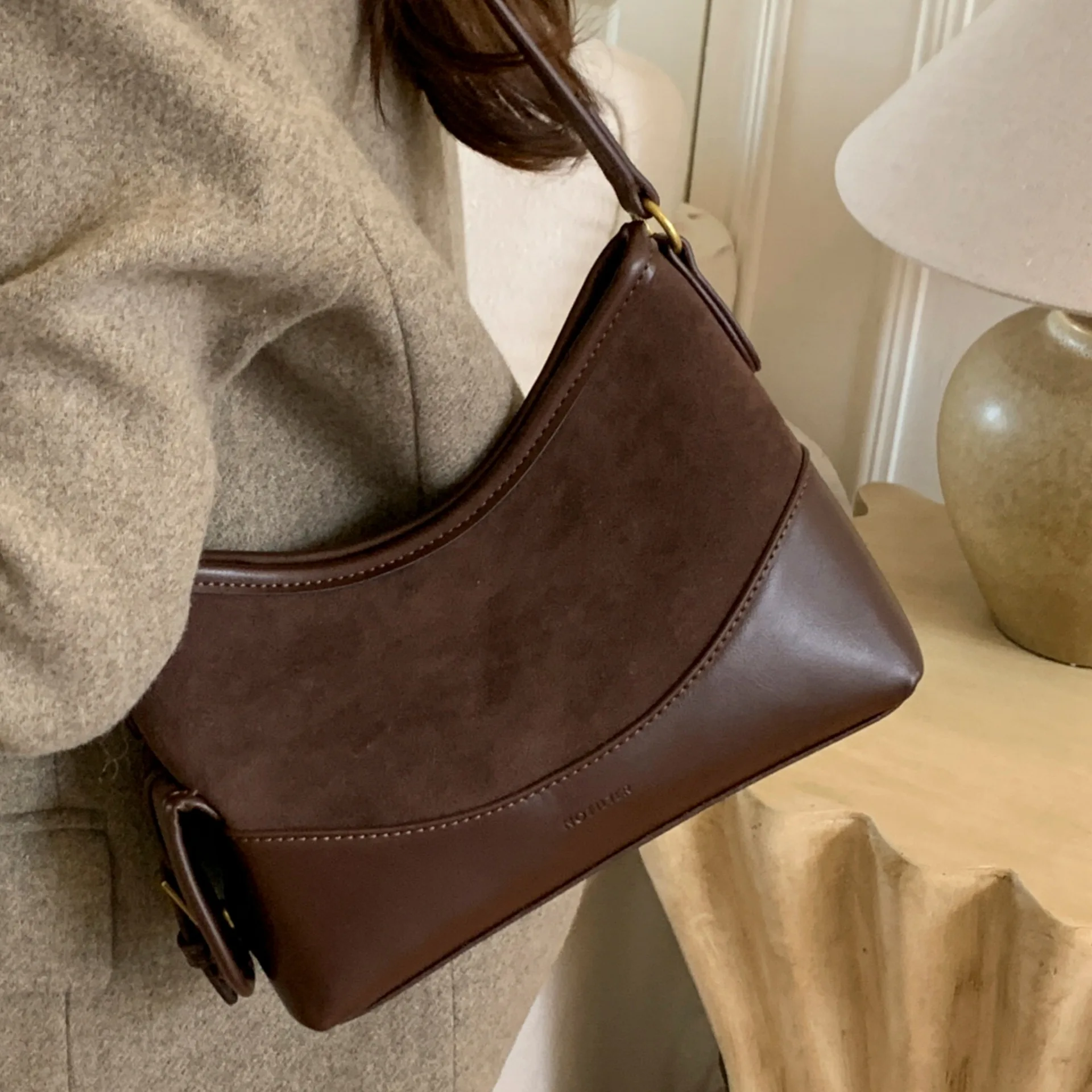 2026 New Women's Vintage Frosted Underarm Bag High-Quality Commuter Mini Shoulder Crossbody Bag Autumn Versatile Fashion Handbag
