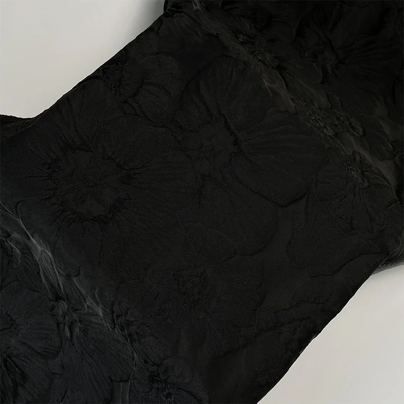 Przyjazna dla skóry, czarna, tłoczona, kwiatowa tkanina żakardowa na sukienkę cheongsam Hanfu, ręcznie robiona, materiał DIY