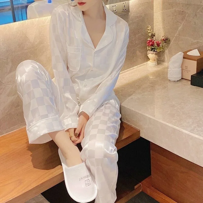 Pajamas Women\'s Silk Long-sleeved Pajamas Suit Jacquard Plaid High-grade Ice Silk Can Be Worn Outside Home Wear Pajamas
