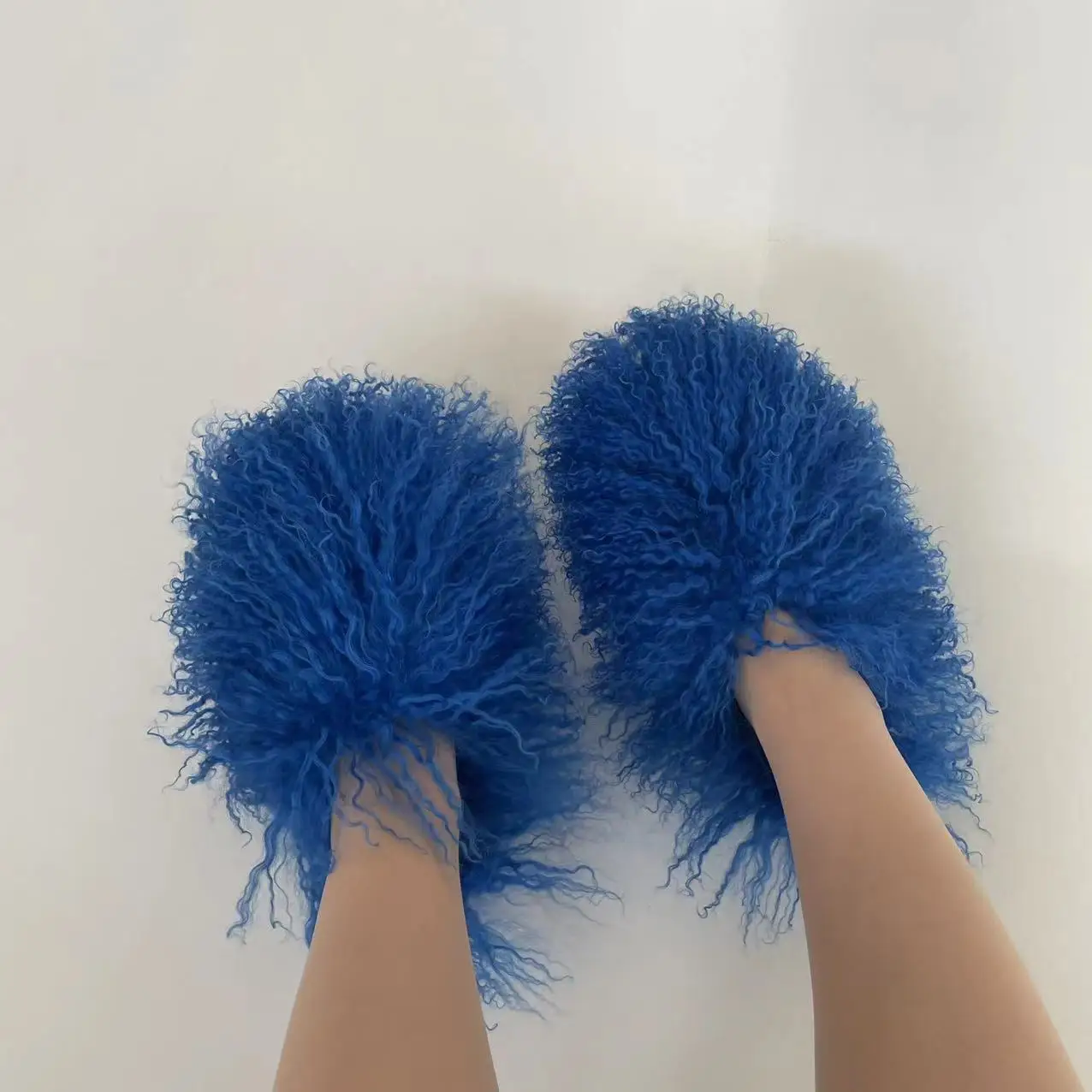 Scarpe basse in peluche da donna popolari pantofole alla moda per interni all\'aperto diapositive in pelliccia mongola