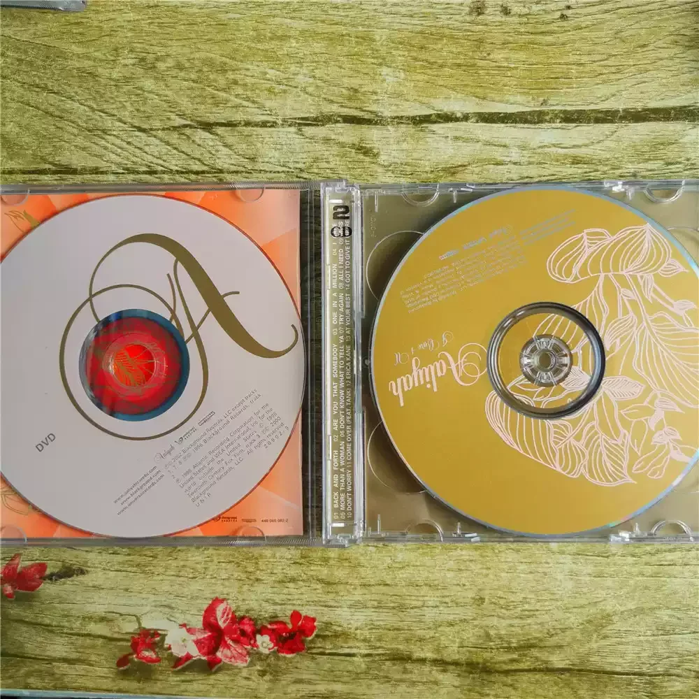 CD Aaliyah I Care 4 U Album di compilazione a doppio CD di Aaliyah (inclusa tracce classiche + opere non lanciate)