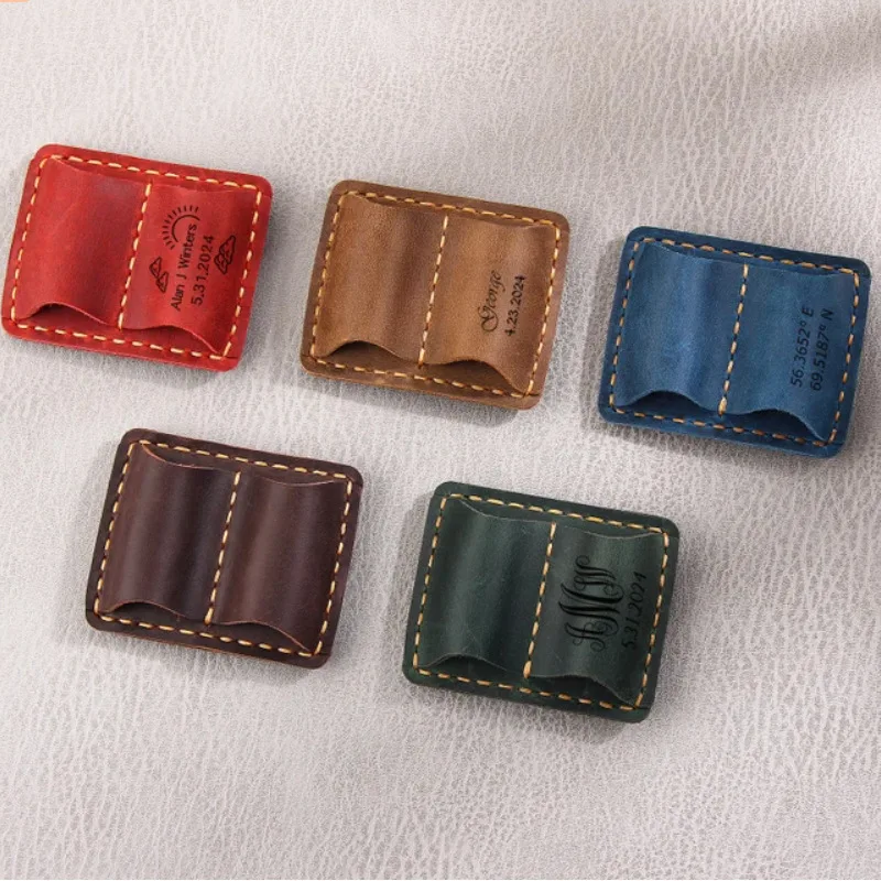 En Stock, Clip doble de cuero Retro para bolígrafo, enchufe portátil para bolígrafo, 2 piezas, nuevo bolígrafo de oficina, Clip de almacenamiento portátil compacto antipérdida