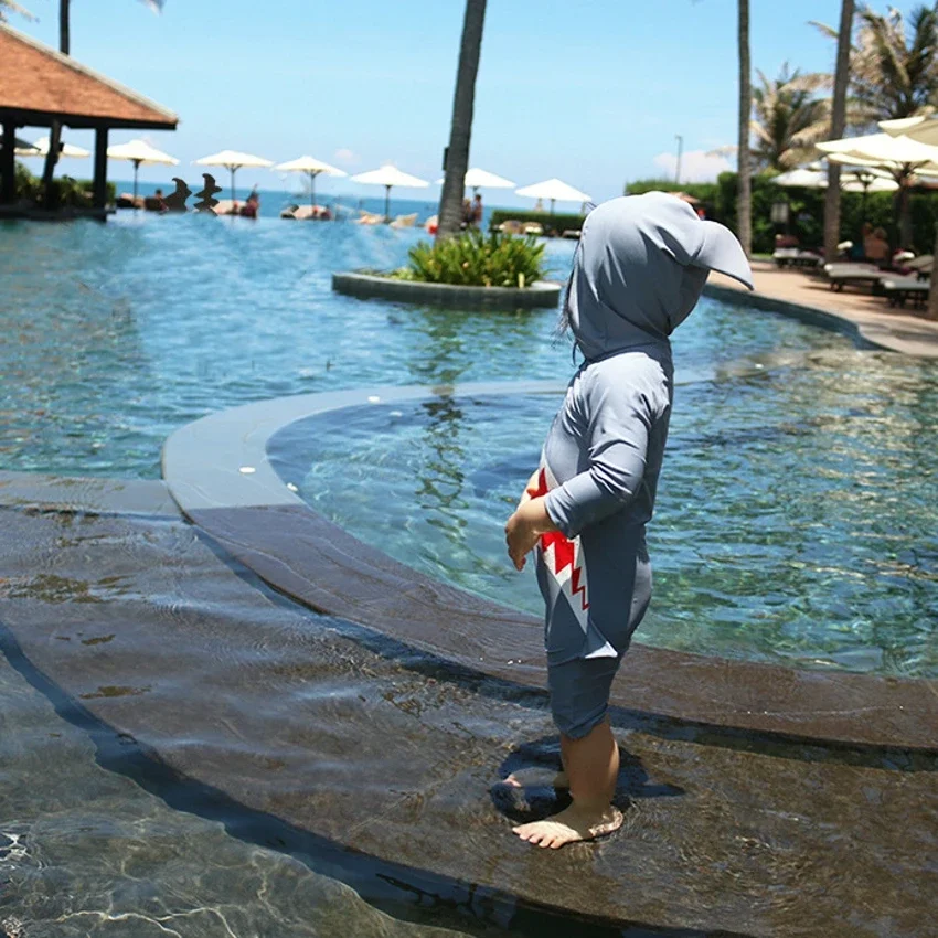 Bañador de una pieza para niño y bebé, ropa de surf, traje de baño infantil, protector solar para playa