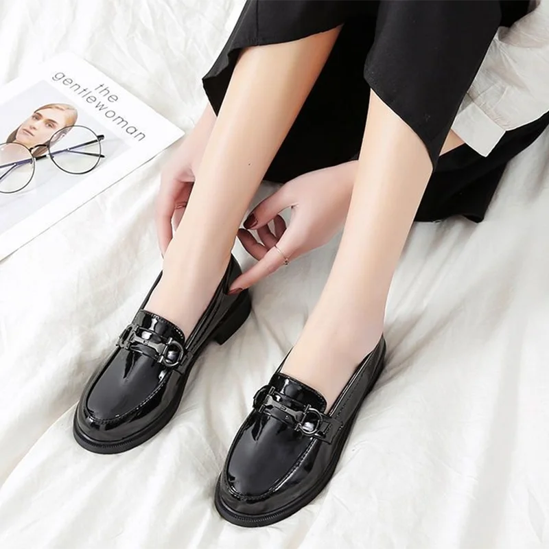 Small leather shoes women retro British style low heel flat shoes casual college style fashion leather shoes