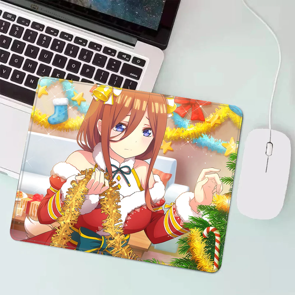 Nakano miku Anime Gaming Mouse Pad XS Small Mousepad For PC Gamer Desktop Decoration Office Mouse Mat Deskmat Rug