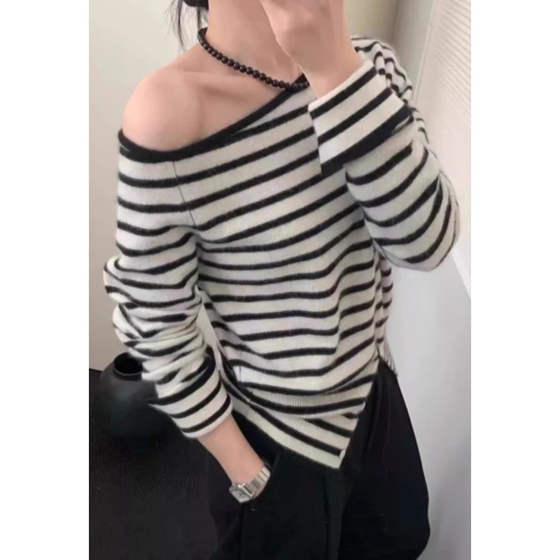 

Casual Gentle Slanted Shoulder Knitted Pullover Sweater Autumn Women Fashion Striped Long Sleeve Tops Loose Casual Thin Clothing