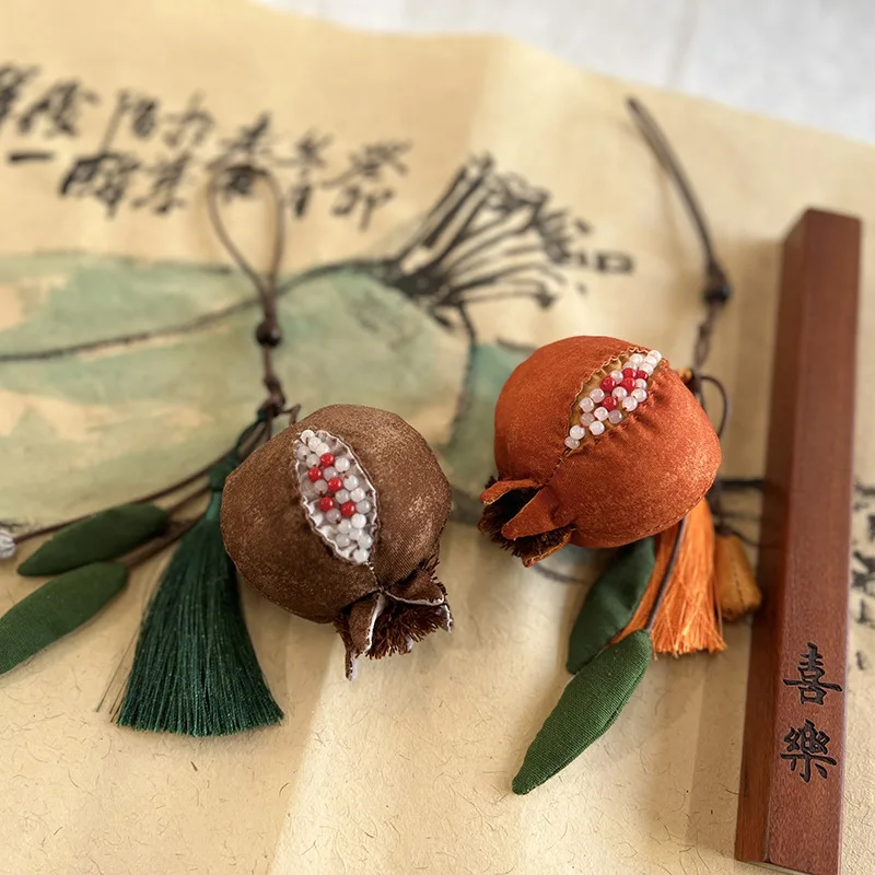 

Chinese Traditional Lucky Culture Embroidered Fortune Bag DIY Kit Pomegranate Shape Handwork Blessing Charms Amulet Accessories