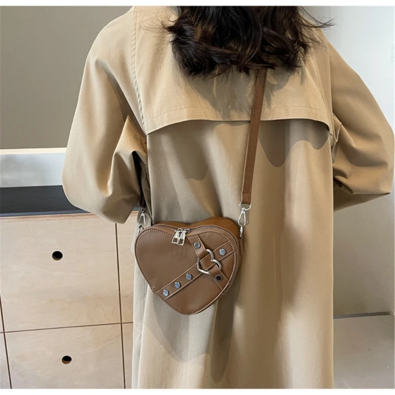 Stylish Women Heart Shape Shoulder Bag Y2K Girls Small Rivet Crossbody Bag Casual All-match PU Leather Handbag for Shopping Work