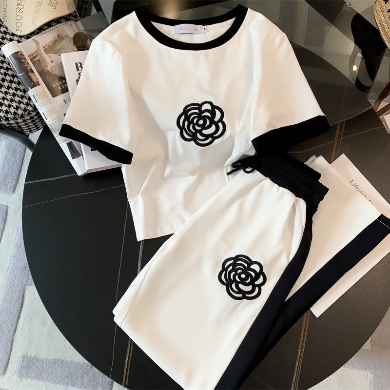 Women Autumn 2 Piece Set Korean Fashion Rose Embroidered Luxury Designer Short Sleeves Tshirt Tops High Waisted Wide Leg Pants