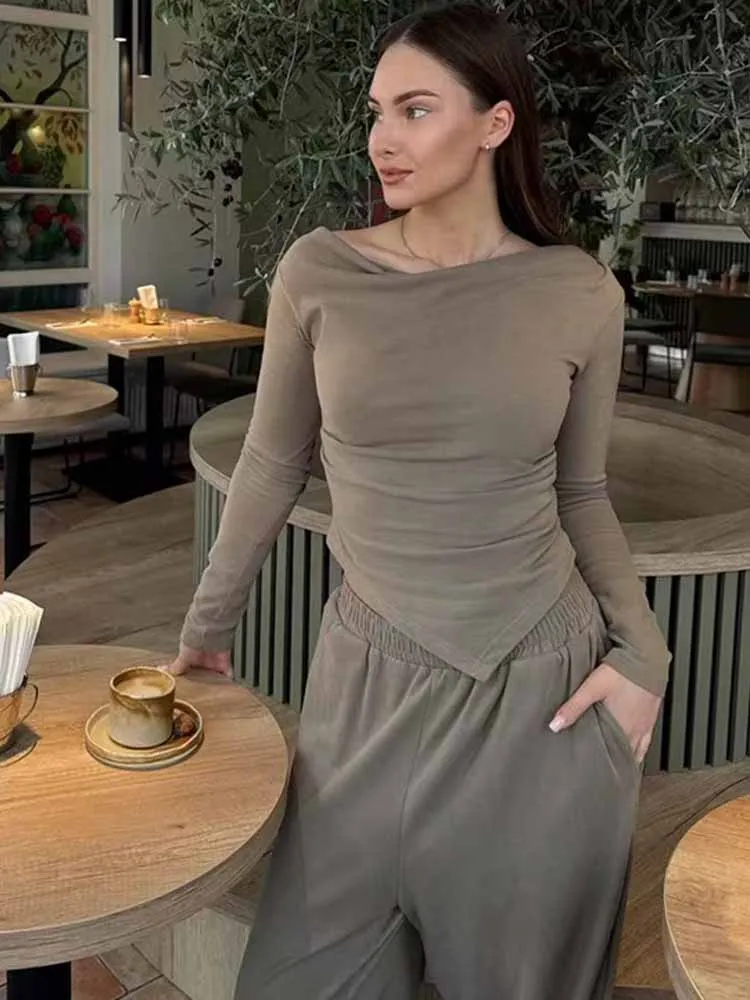 

MCDV Повседневные брюки Комплект из двух предметов Женский нерегулярный сексуальный укороченный топ с открытыми плечами и эластичные широкие брюки Осенние женские простые наряды