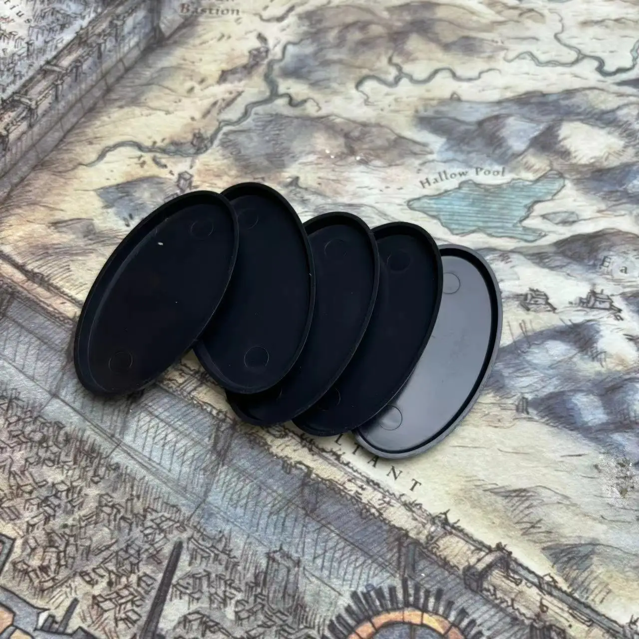 60 x 35mm oval base  Model Plastic Bases for games