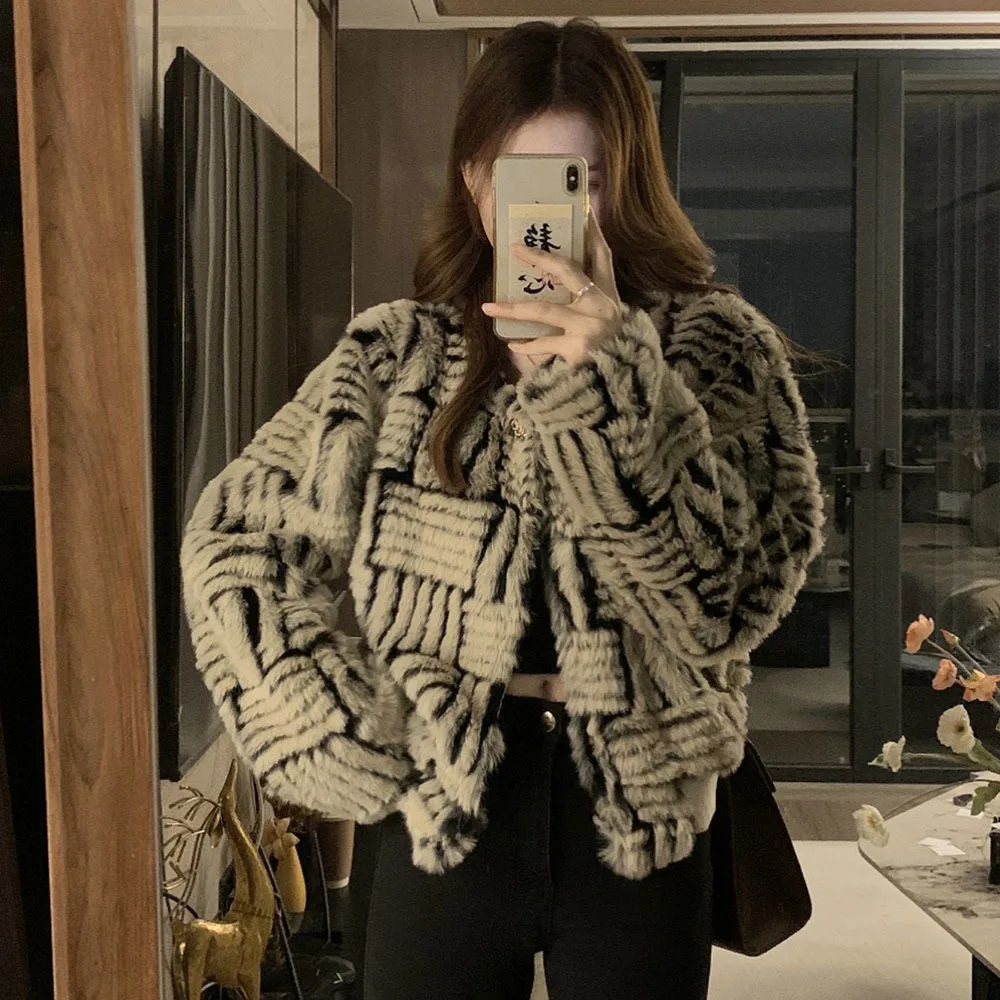 

2023New Leather Fur Integrated Jacket Women's Autumn Winter Elegant Plush Tops Female Casual Loose Faux Fur Coat Ladies Overcoat