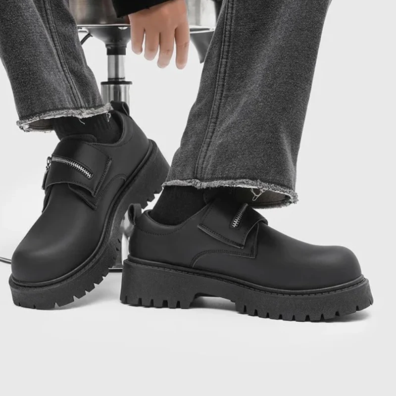 

Мужская кожаная обувь. Совершенно новая модная и универсальная официальная обувь с застежкой-молнией на верху. Нишевые и уникальные.