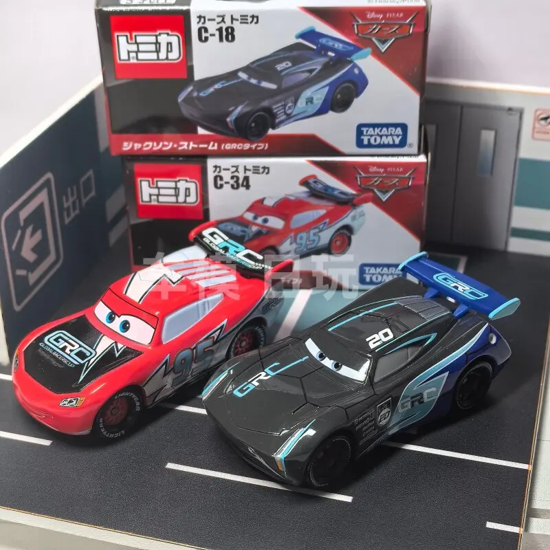 

Коллекционная мини-машинка Takara Tomy Disney Cars: Молния МакКуин и Джексон GRC, литая под давлением, из сплава, для мальчиков
