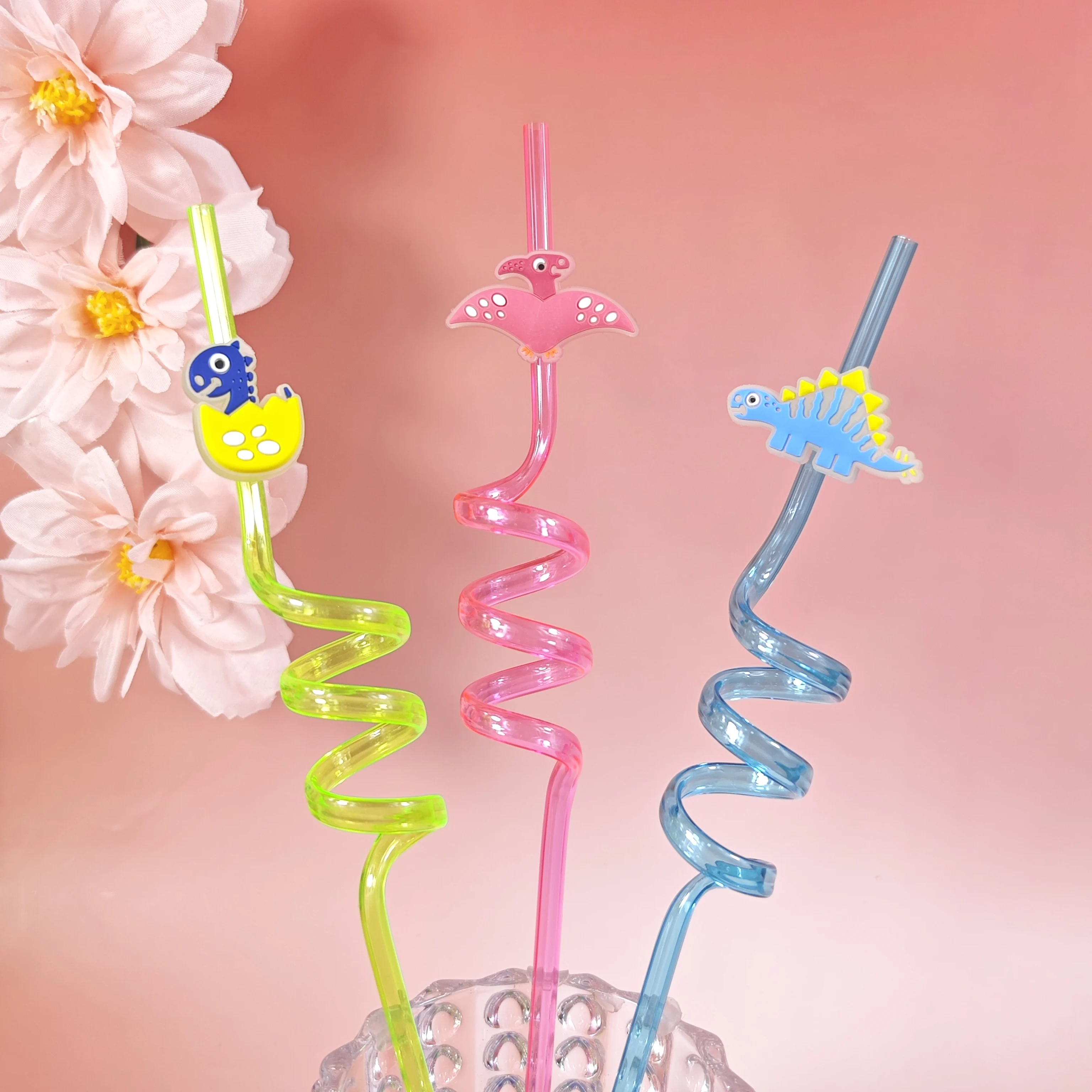 ملحق من القش الحلزوني الملون على شكل ديناصور كرتوني