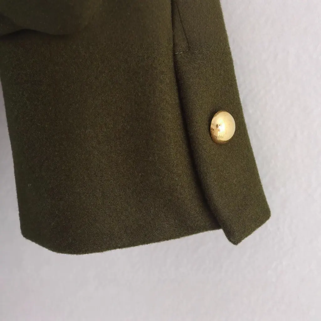 

Fashionable Thickened Warm Collar Double-Breasted Two-Tone Women's Coat New Arrival Winter Export