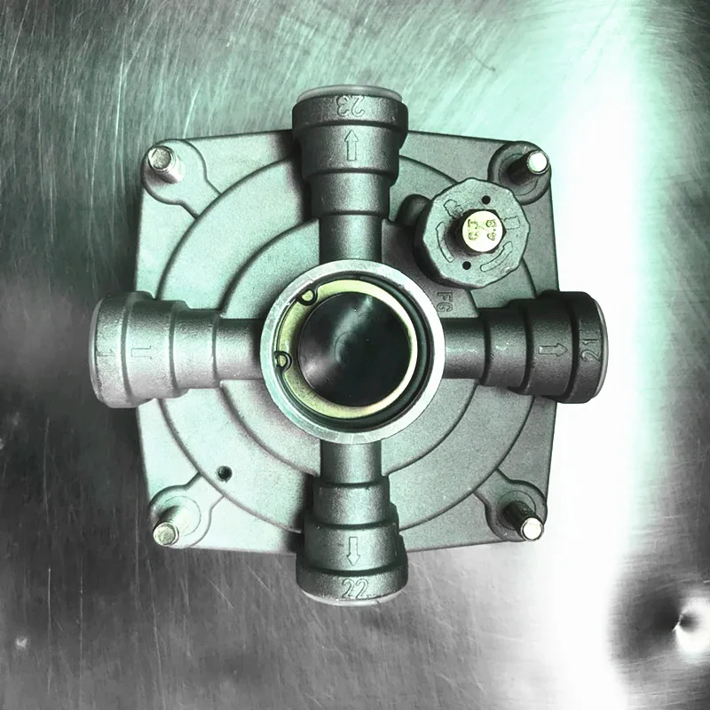 Adjustable automatic pressure swing relay valve