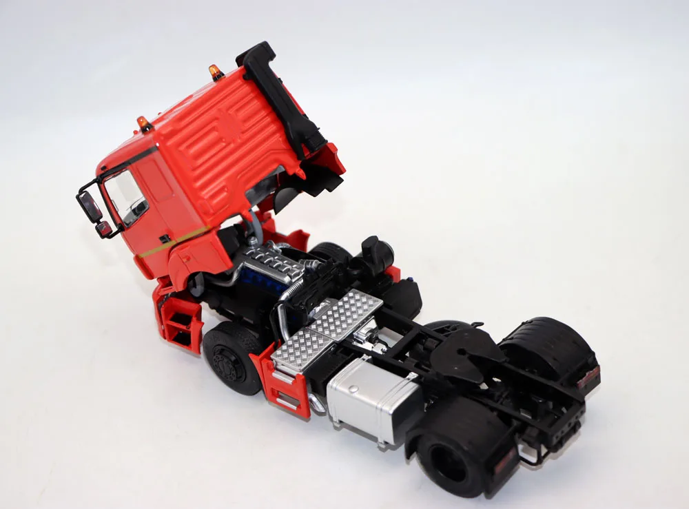 Neues KAMAZ-Traktor-Spielzeug aus SSM im Maßstab 1:43 der UdSSR Turck aus Druckgusslegierung, Silmutaion-Modell von Autohistory zur Sammlung