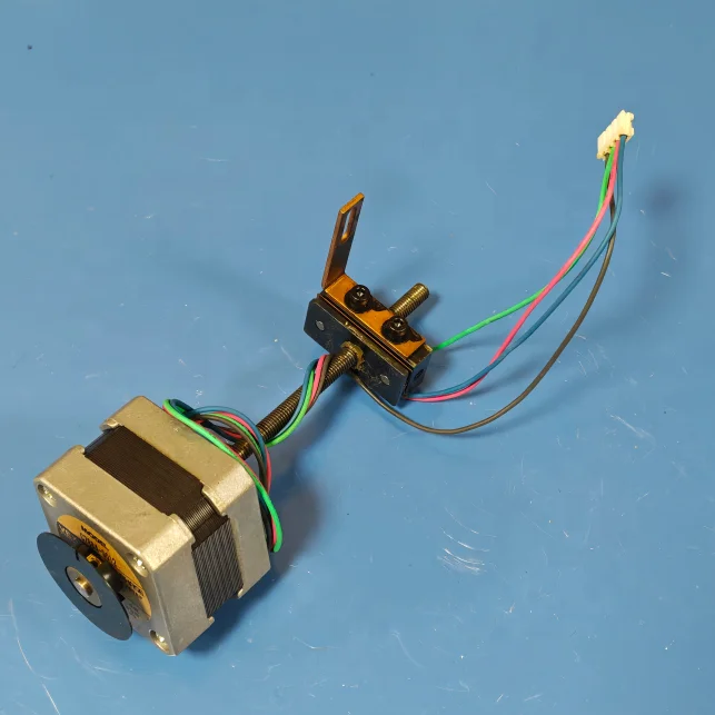 

SCREEN Katana Imagesetter DT-R6120 Laser Focusing Motor VEXTA Model C7884-9012 Original Used and Available in Stock