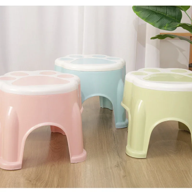 

New Cartoon Bear Paw Stool Home Wholesale Plastic Thickened Non-Slip Small Stool Bathroom Foot Porch Stool Solid Color