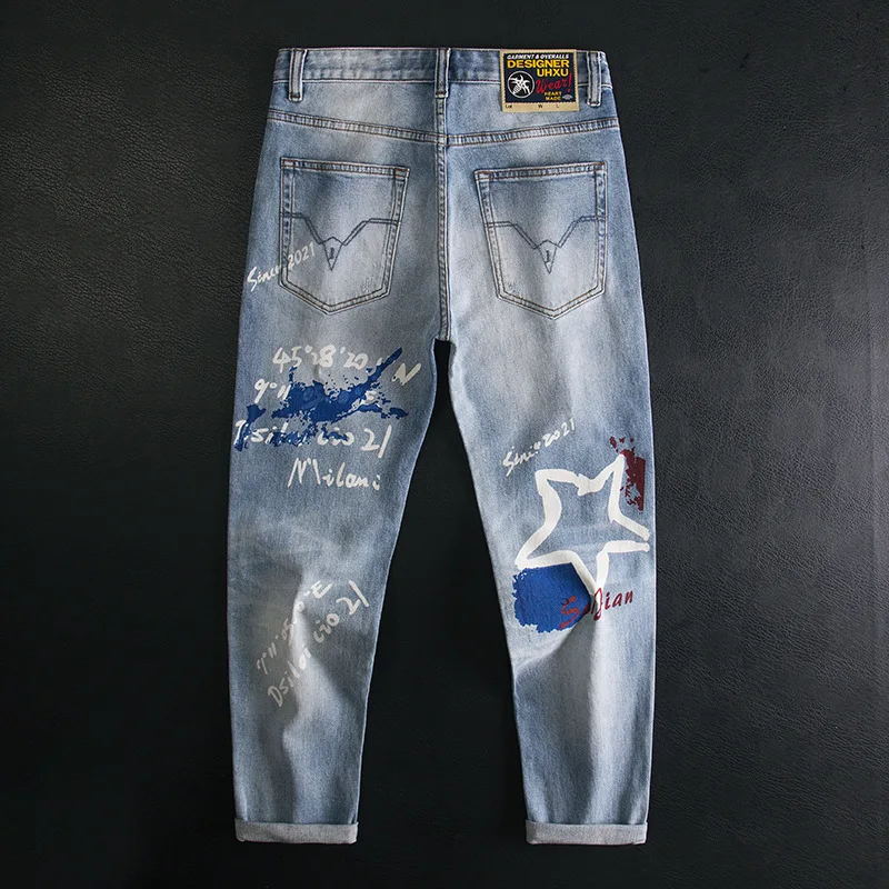 

Мужские джинсы с принтом граффити, американский уличный стиль, индивидуальный и модный дизайн, эластичные маленькие брюки