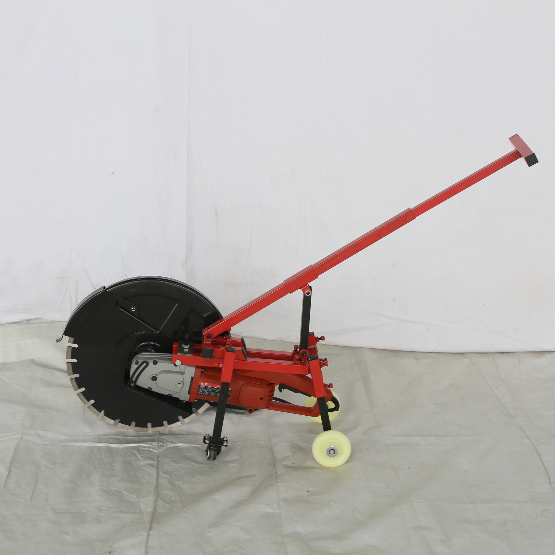 

Профессиональная бетонорезная машина от производителя с опорной стойкой для использования в строительстве