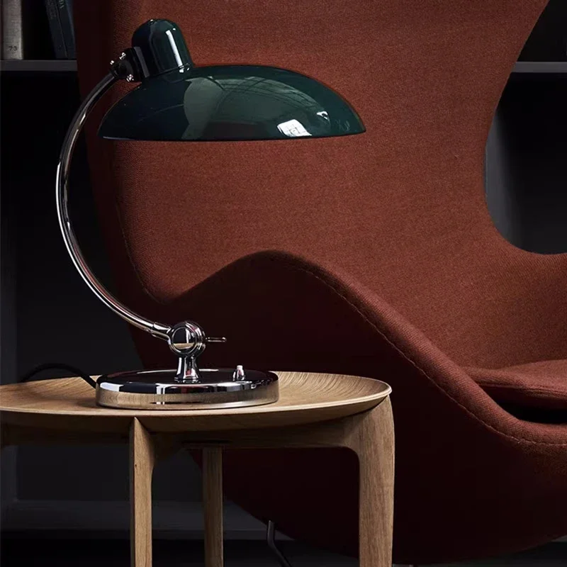 Danemark haute qualité noir blanc vert lampe de table Vintage Bauhaus réglable lampe de bureau lumières décoratives intérieures