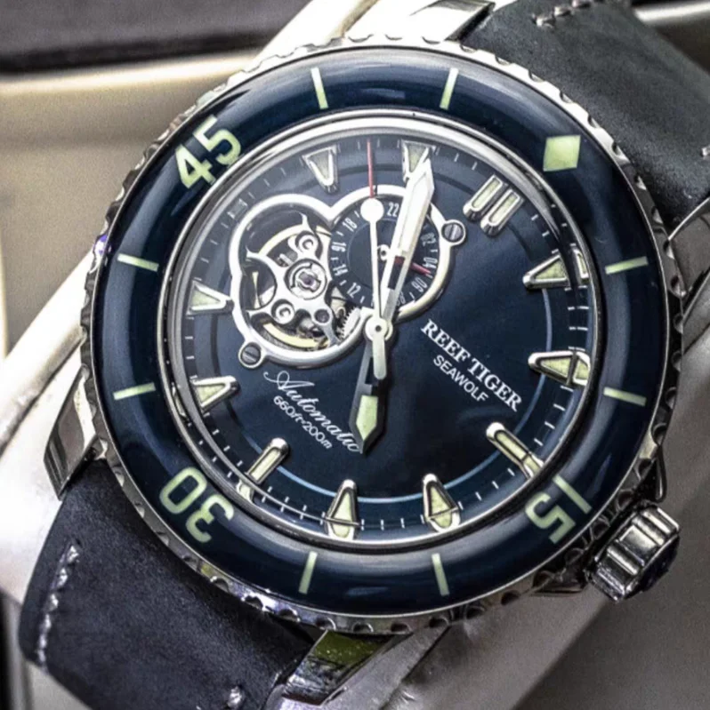 Reef Tiger Men Automatic Watch 44mm Mechanical Wristwatch Diver 20Bar Waterproof Luminous Sapphire Mirror 24 Hours Skeleton