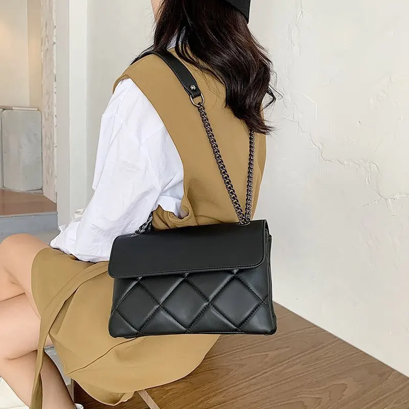 

Vintage Solid Color Chain Strap Bag Versatile Purse Classic Underarm Embroidery Plaid Shoulder Crossbody for Commute & Casual