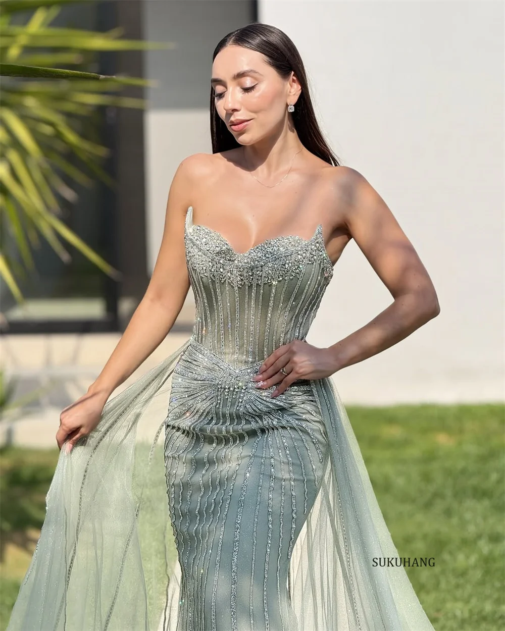 فساتين سهرة طويلة بحورية البحر باللون الأخضر من SUKUHANG Dubai على شكل قلب مع تنورة للحفلات الراقصة مطرزة حسب الطلب