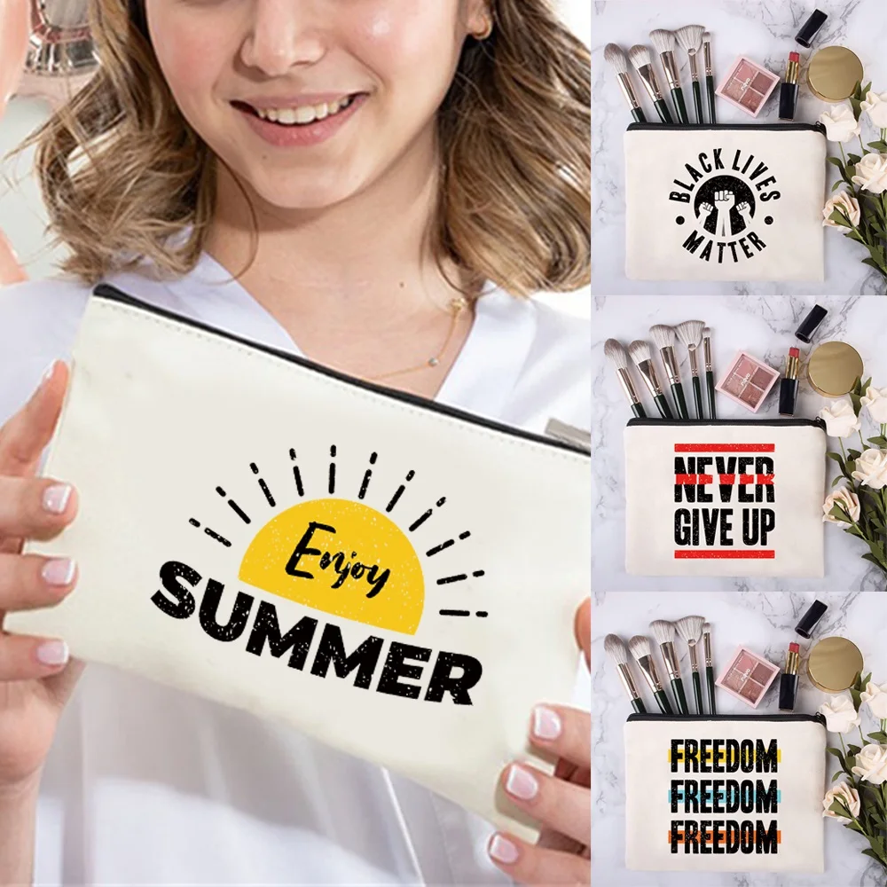 

Girl Makeup Bag English Word Series Pattern Bridal Wash Case Classic Organizer Bag Toiletry Pouch Gifts for Women's Cosmetic Bag