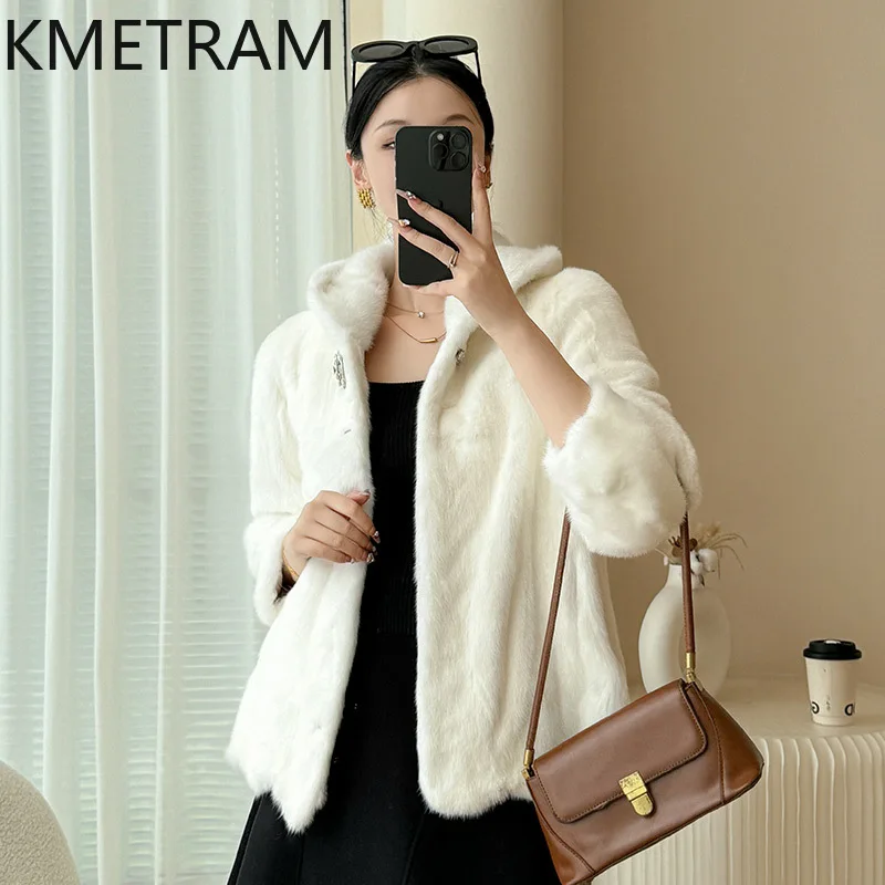 本物のミンクの毛皮コート、女性用ホワイトファージャケット、フード付き、高品質冬用女性服、毛皮ジャケット2025、女性用コート