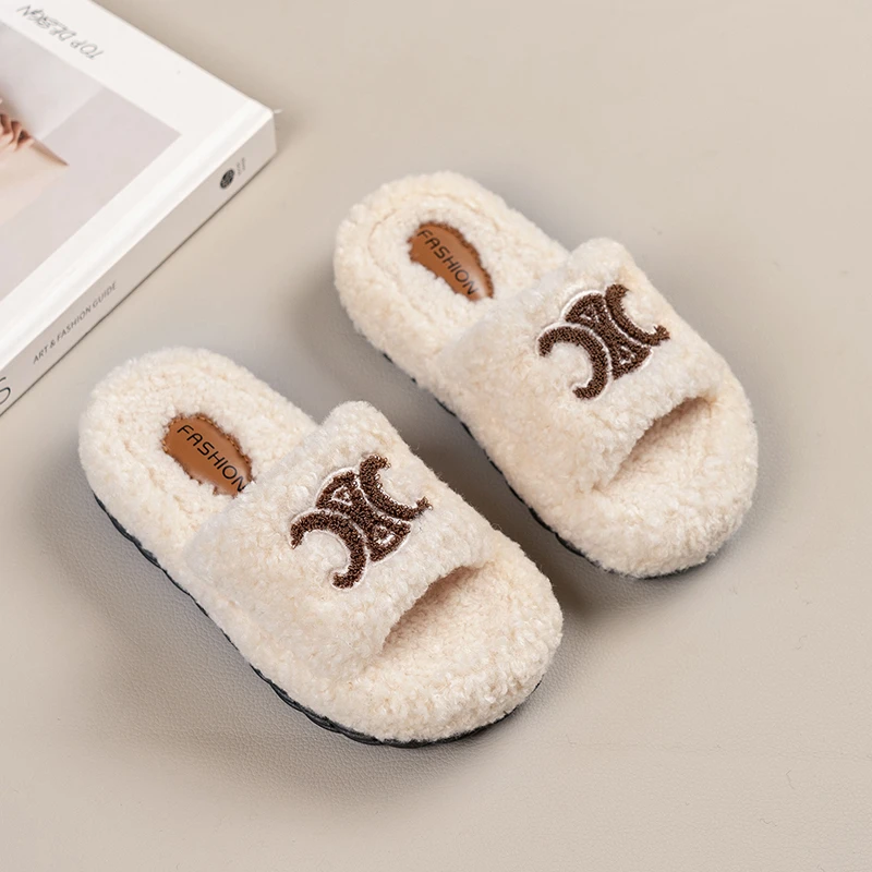 

2025 модные новые популярные тапочки в корейском стиле, детские хлопковые тапочки для девочек, новые плюшевые бестселлеры, меховая домашняя обувь для мальчиков