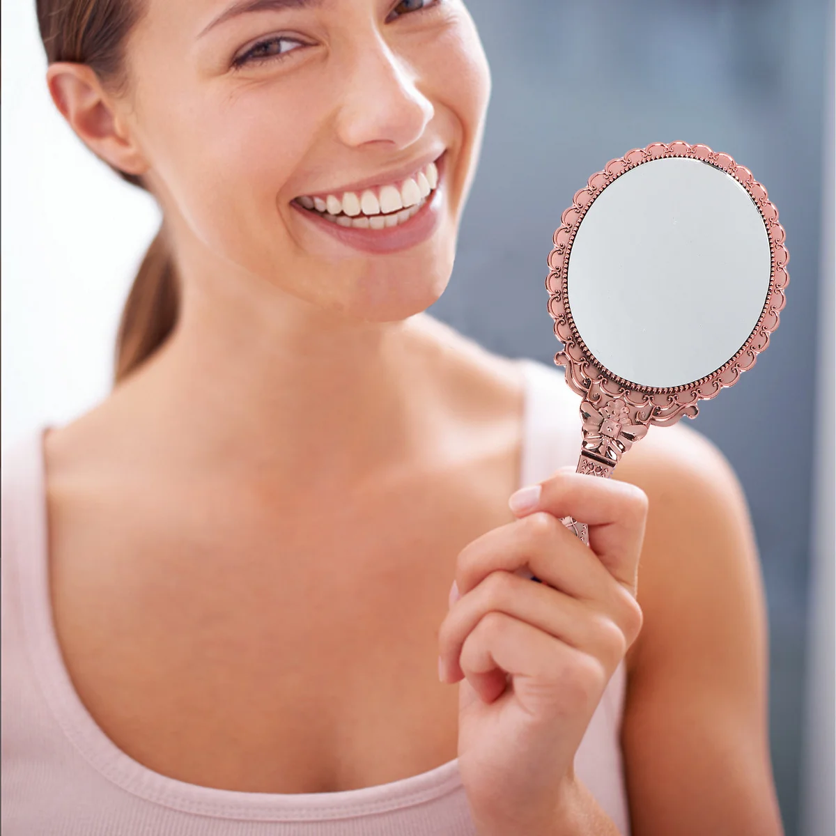 2 個ヴィンテージハンドヘルド化粧鏡ポータブル軽量 ABS ガラスエンボスパターンレトロミラー家庭旅行用