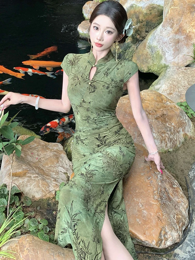 فستان شيونغسام نسائي أخضر مطبوع بياقة واقفة صيفي بأكمام قصيرة ملابس للحفلات الراقصة 2025 فساتين طويلة فاخرة أنيقة كورية