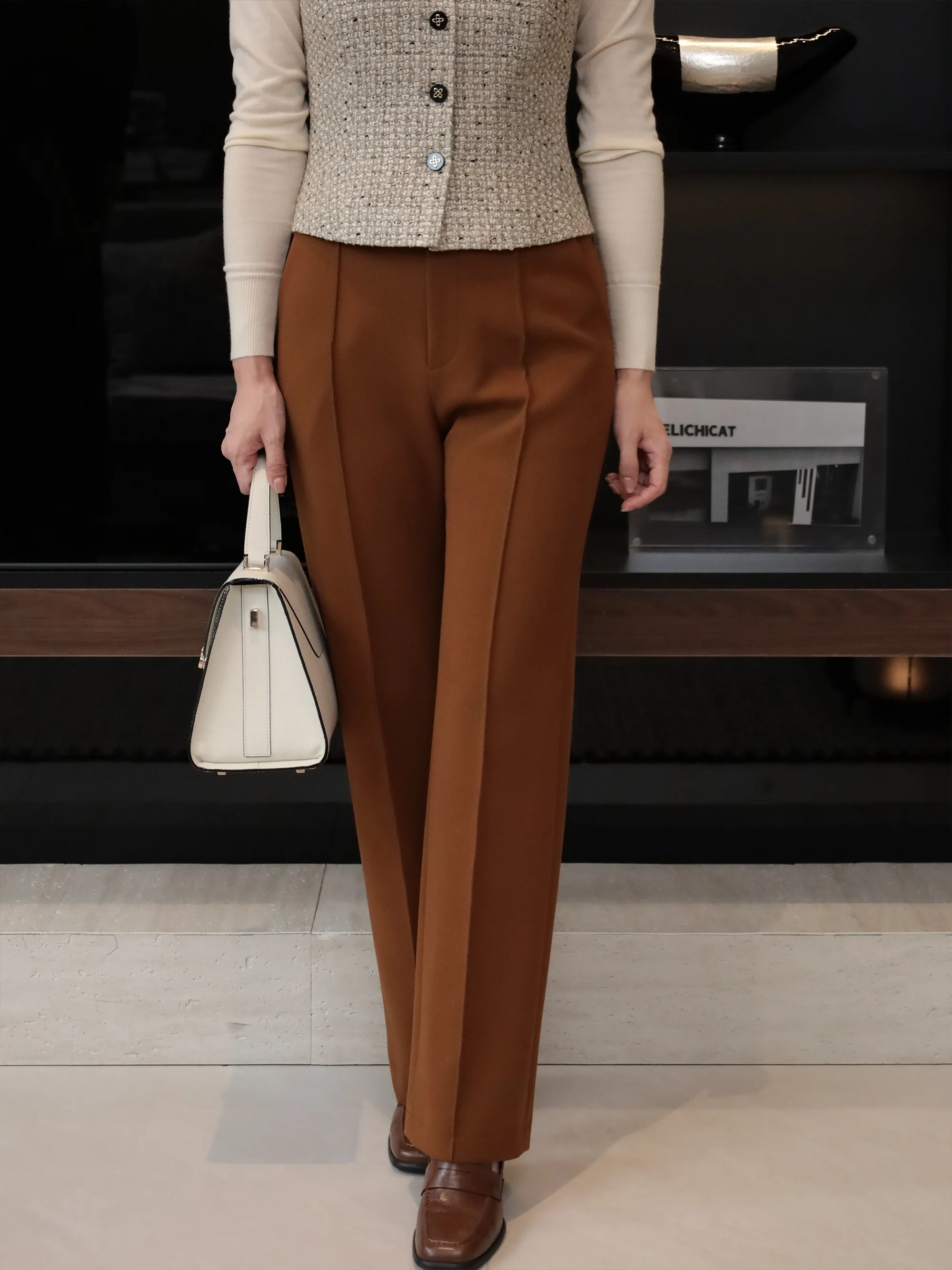 

Универсальные женские брюки премиум-класса Chi Caramel Tone: теплые, прямые, стройнящие, для офиса и повседневной носки