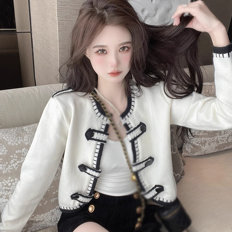 

Women's Coat Autumn Winter O Neck Contrast Colors Fashionable Knitted Long Sleeves Cardigan