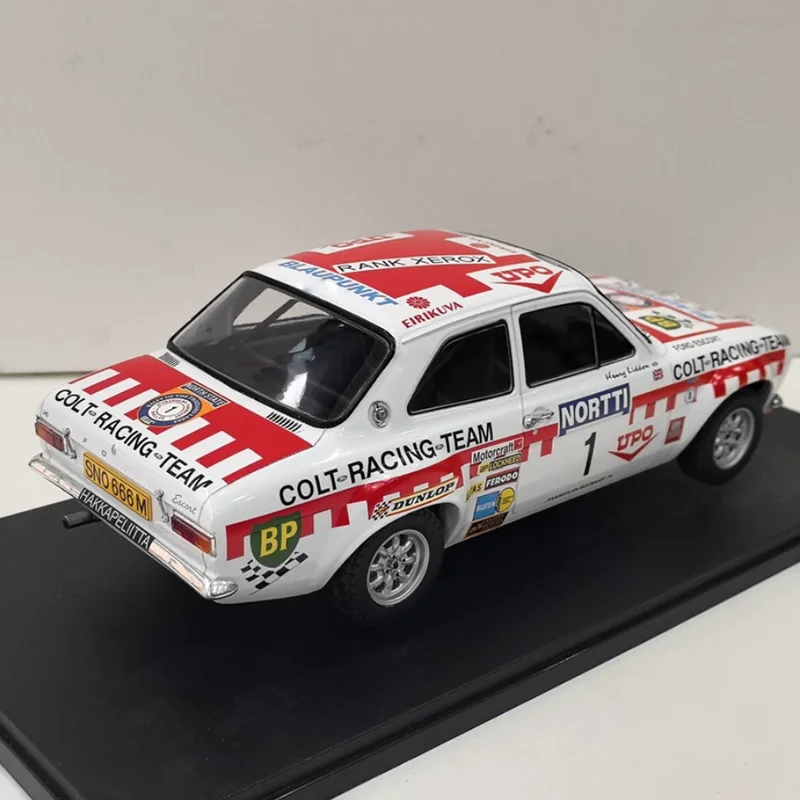 Difetto di vernice IXO 1/18 ESCORT MK I RS 1600 # 1 1974 Modello di auto di simulazione in lega Collezione statica Decorato Regali di festa Giocattoli