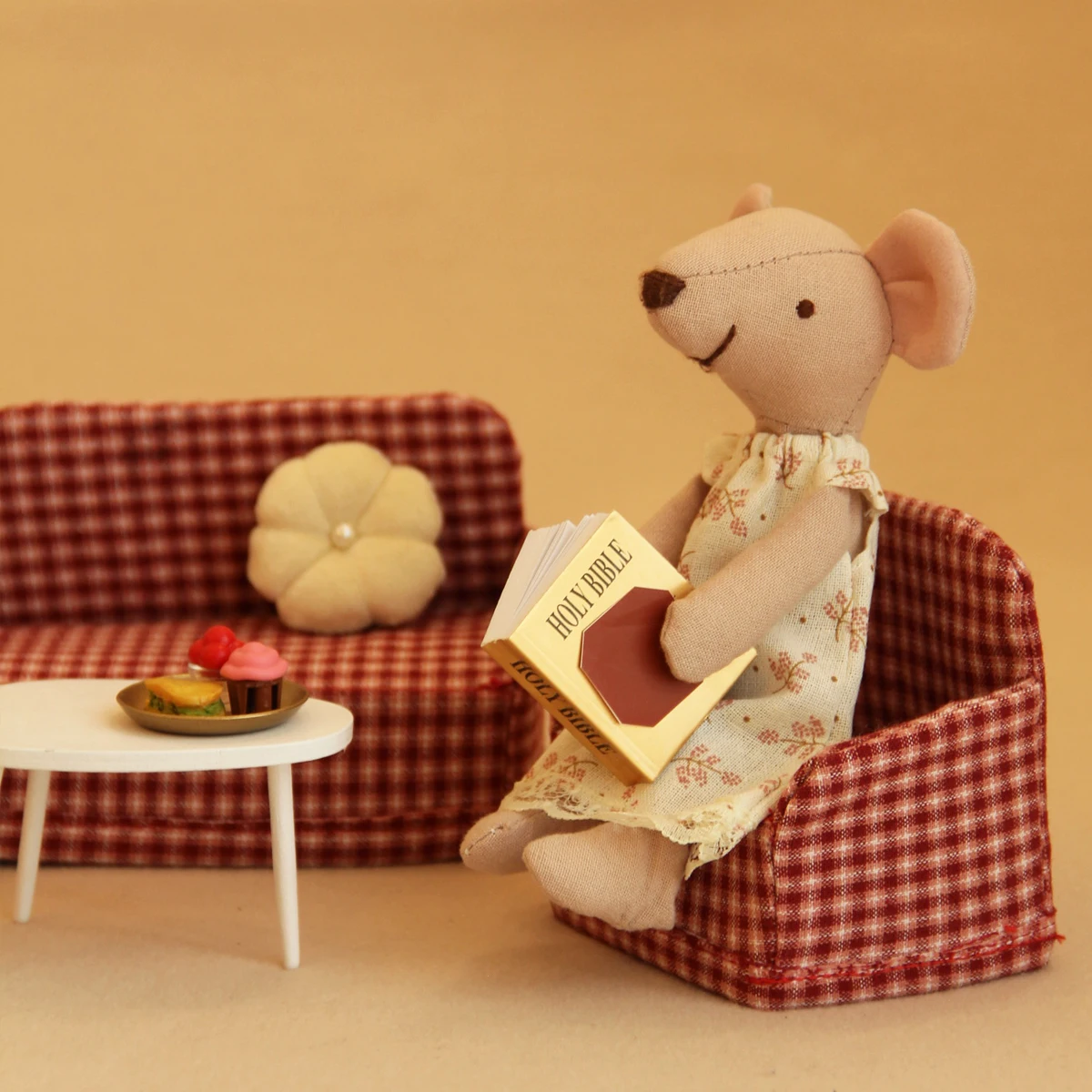 H-13Cm Changeable Mouse with Floral Dress Suitable for Dollhouse Accessories Suitable for Children's Day Gifts and Birthday Gift