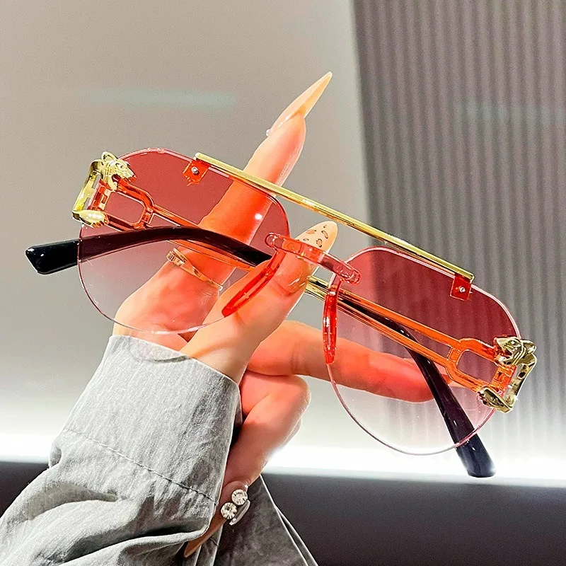 Rahmenlose, abgeschrägte Sonnenbrille, Froschaugen, Farbverlauf, UV-Schutz, übergroße Sonnenbrille – Detail 3