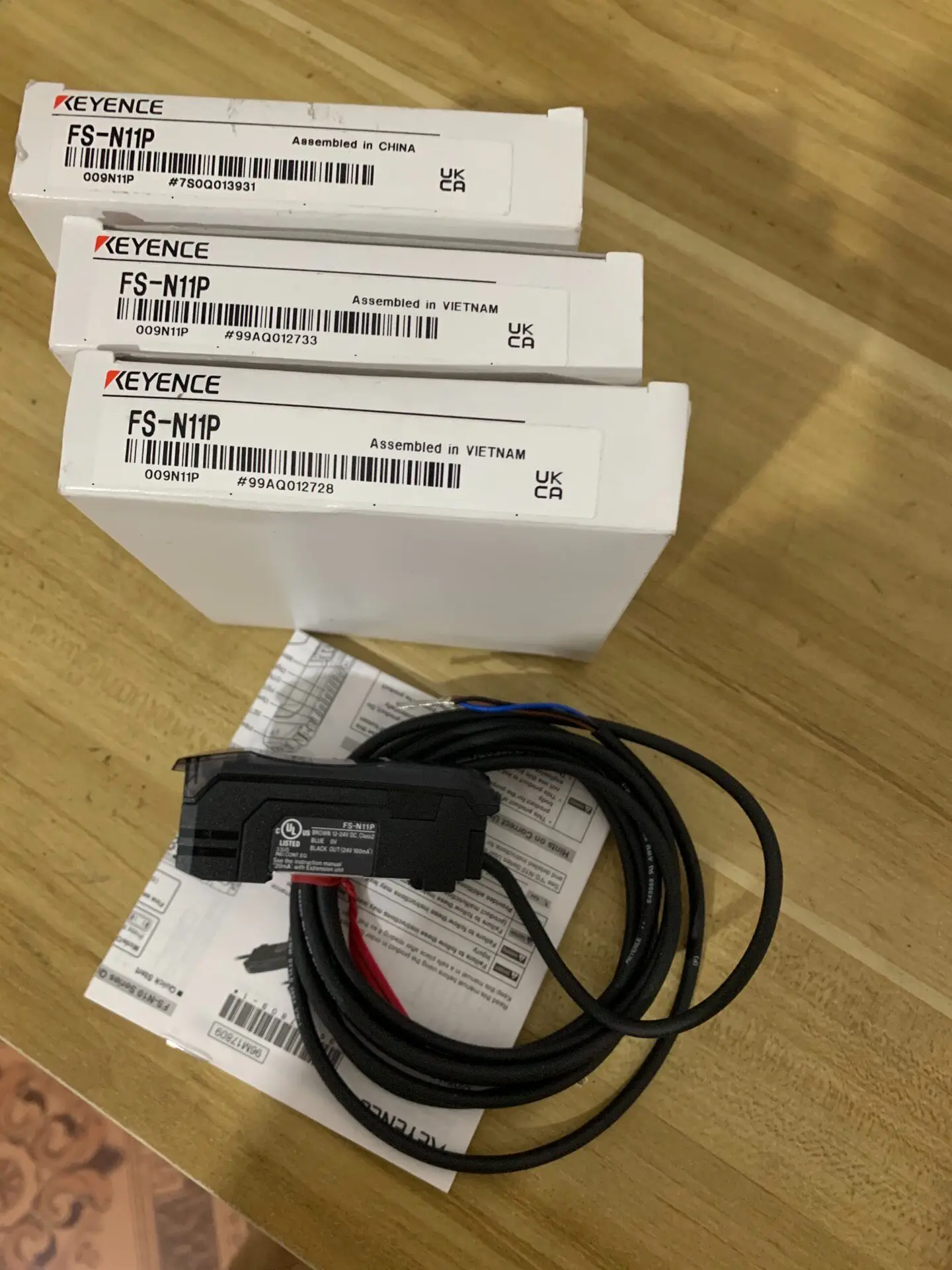 KEYENCE amplifier FS-N11P original brand new genuine, high quality
