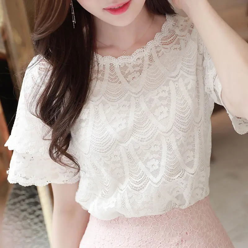 2024 New Hollow Lace Chiffon Top Slim Fit Round Neck Bottom