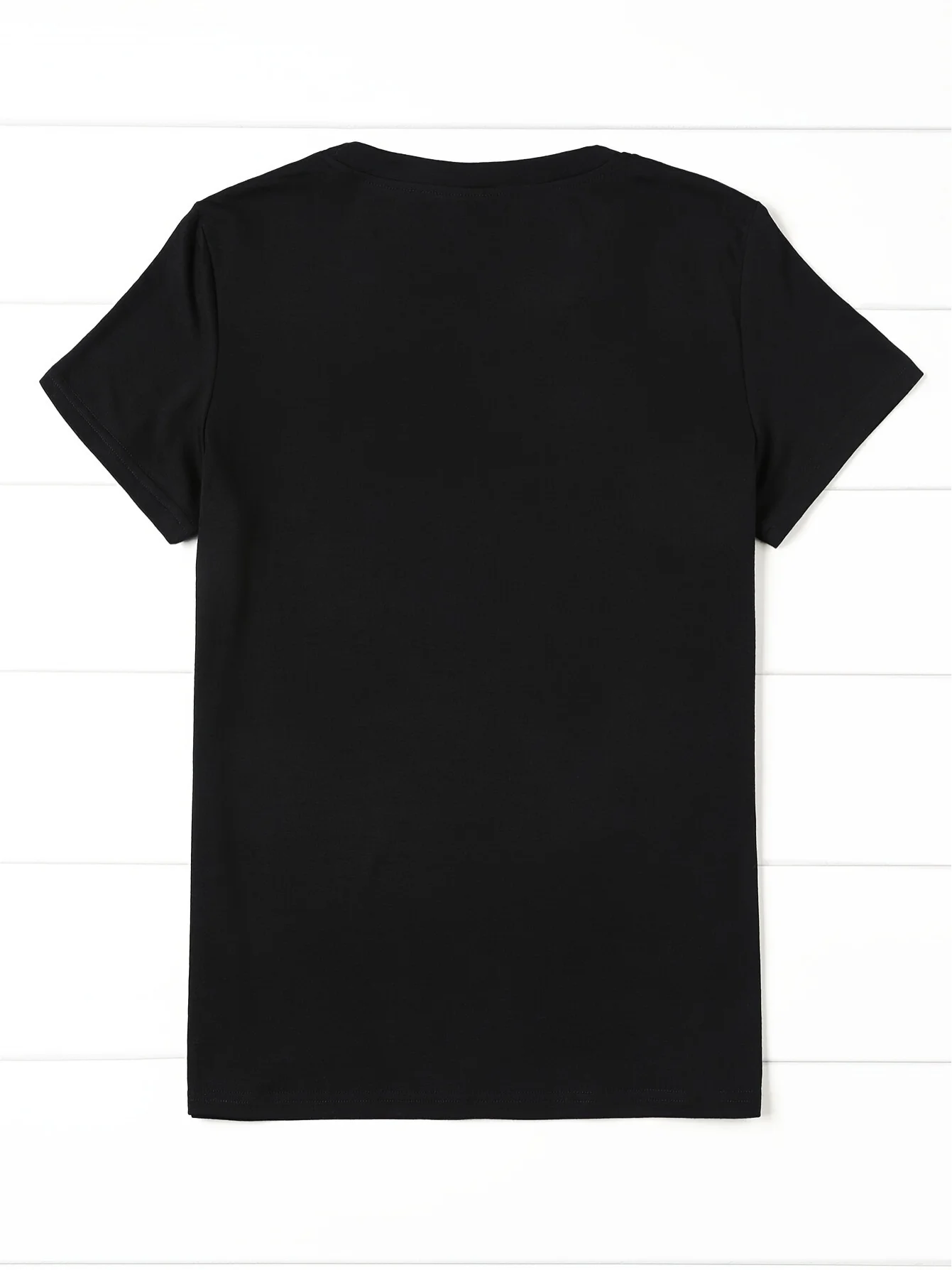 T-shirt nera casual da donna con grafica labbra viola scintillanti - Manica corta, girocollo, top morbido, ideale per l'estate e la primavera