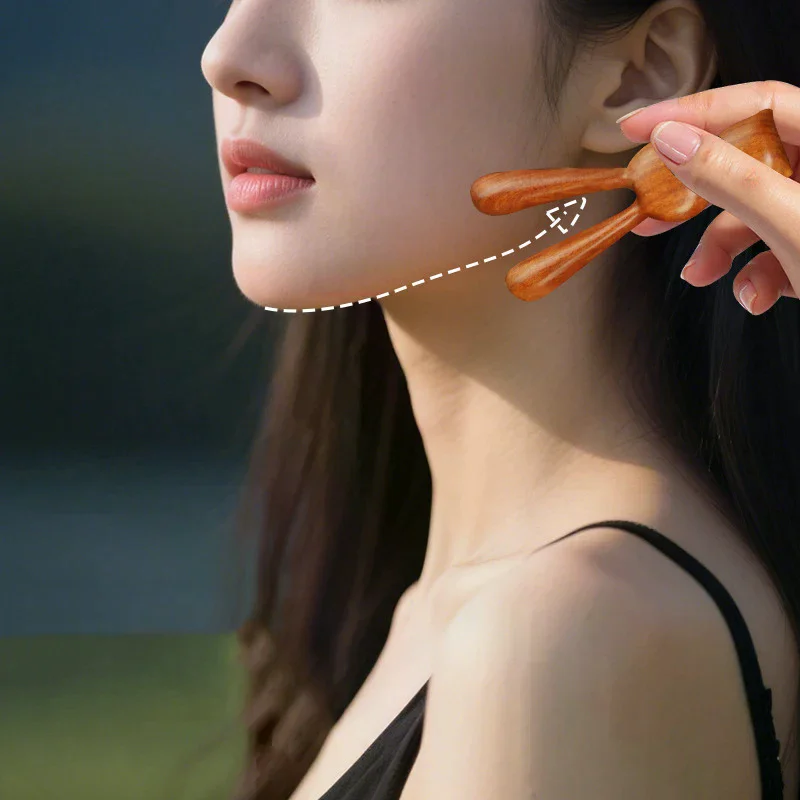 

Sandalwood Rabbit Nose Scraping Massage Comb Meridian Clearing Eye Acupoint Therapy Blood Circulation Promotion for Health